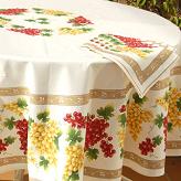 Round Tablecloth with Grapes design